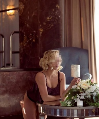 Евгения, 24 года, 2 размер груди